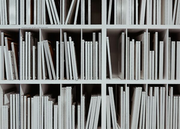 laura-cleffmann-9NeMqfxFFTE-unsplash